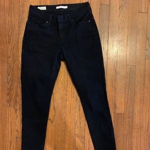 Levi’s Black Curvy Skinny Jeans NWOT